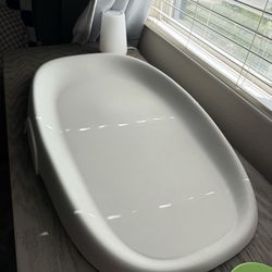 Skip hop changing pad