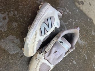 New balance cleats size youth 4.5