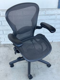 Aeron chair size B