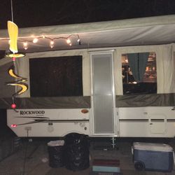 2010 River Forrest 2318 G Rockwood Pop-up Camper