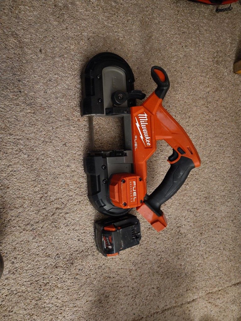 Milwaukee Fuel 18 Volt Bandsaw