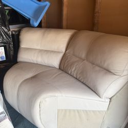 Southern Motion White Sectional 