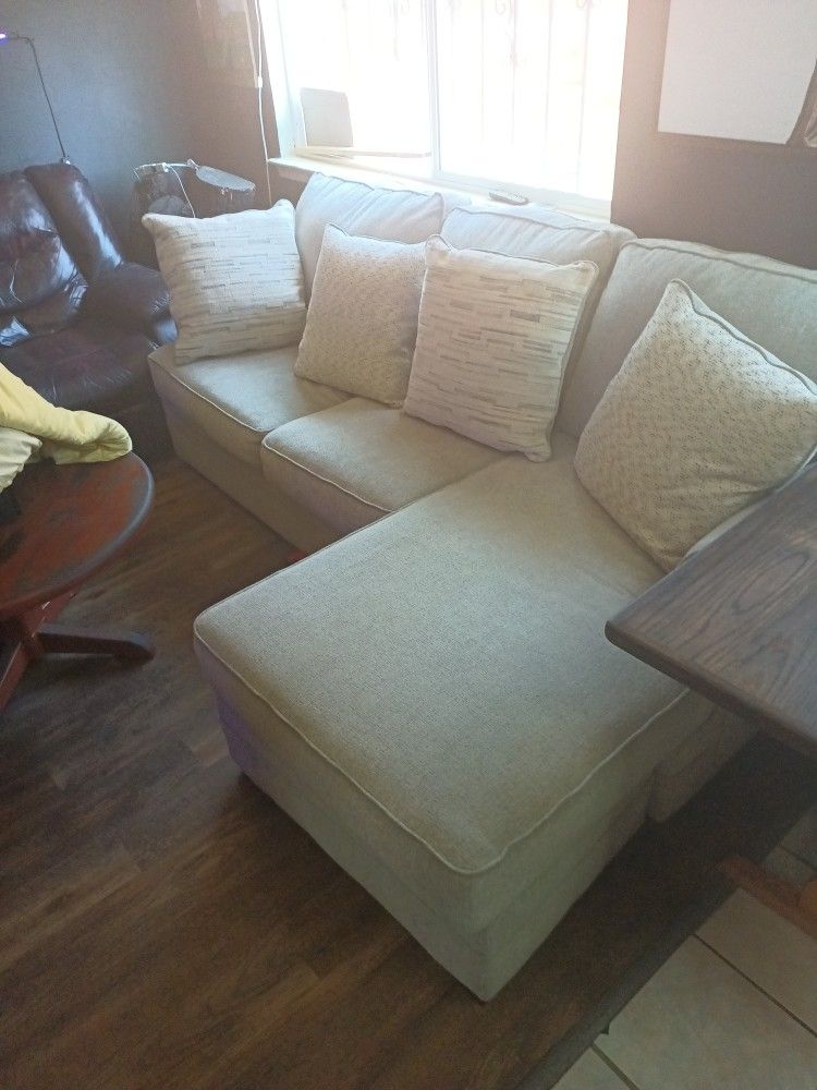 Sofa/Sectional