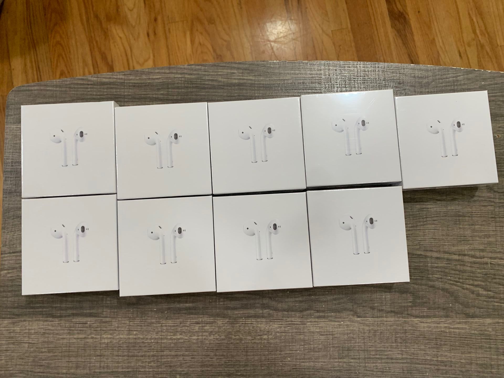 AirPods