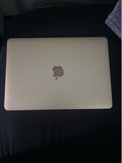 Apple laptop