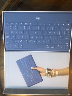 Logitech keys to go keyboard brand new