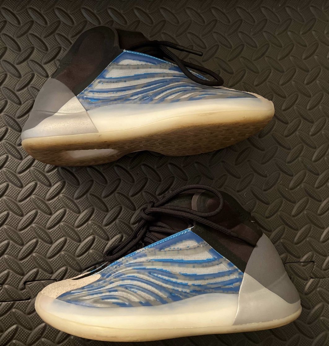 Size adidas Yeezy Quantum Frozen Blue Basketball Sneakers