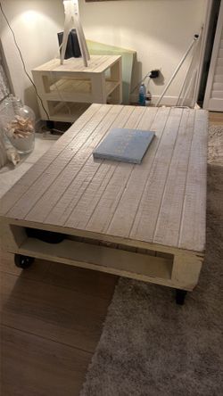 Farmhouse large table, living room