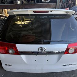 2006-2010 Toyota Sienna Tailgate 