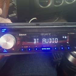 STEREO SONY CD AUX USB BLUETOOTH GOOD CONDICIÓN ABLO ESPAÑOL 