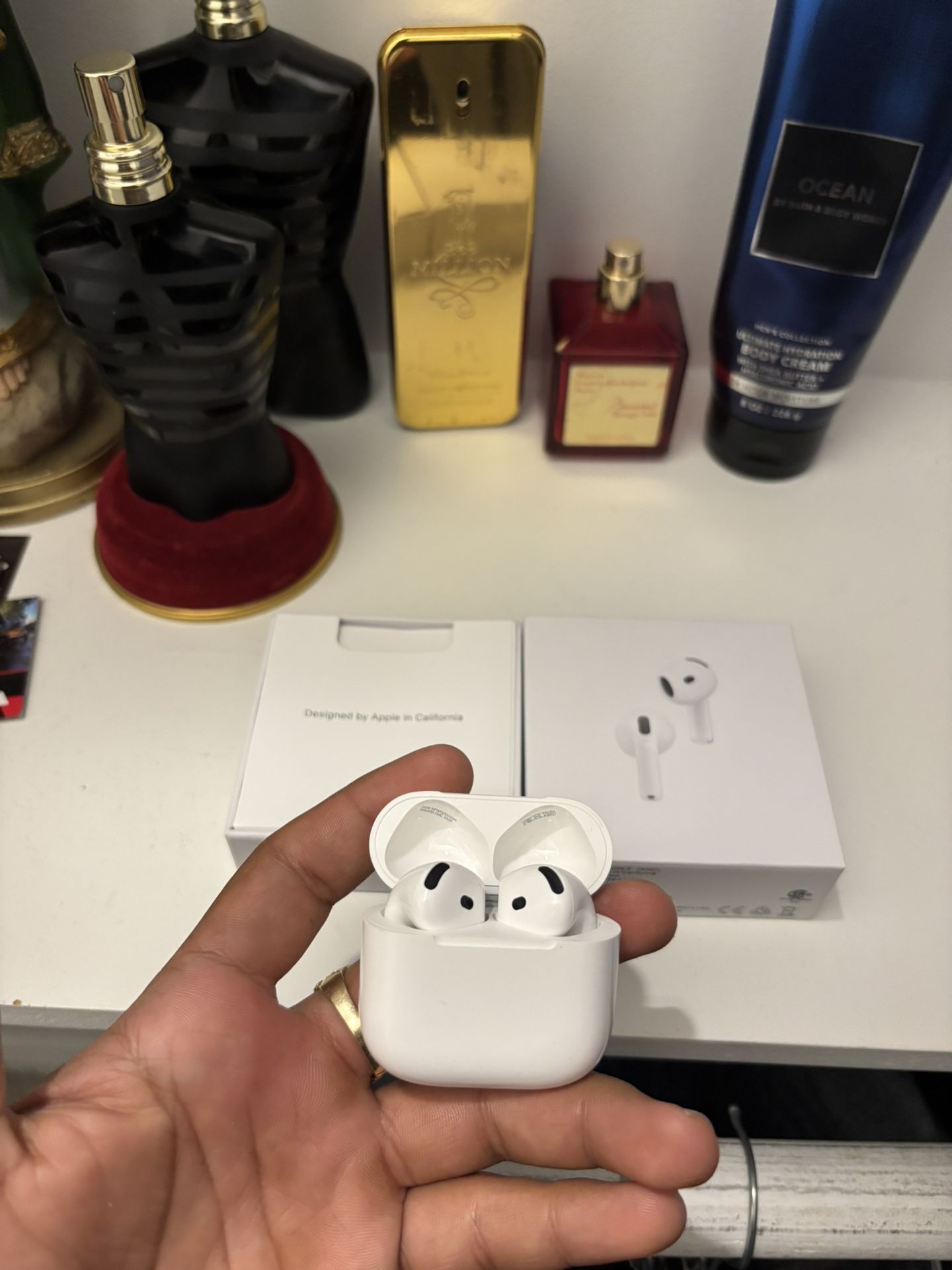 Airpods 4 Noise Cancellation