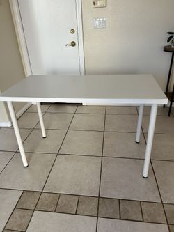 White Dining/Kitchen Table