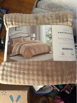 Full queen blanket