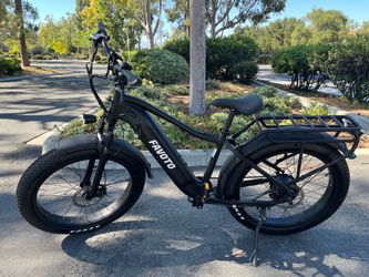 E-BIKE (MENS SIZE) LIKE NEW