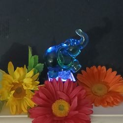 RARE FENTON URANIUM GLASS ELEPHANT  DOUBLE MARKED GLOWS