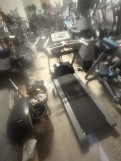 Life Fitness Tm 5500 Hr. Treadmill 
