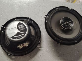 Par de pioneer 6.5 prácticamente nuevos 0 detalle entrego calado $55 par