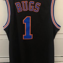 Bugs Bunny Men’s Size Medium Jersey