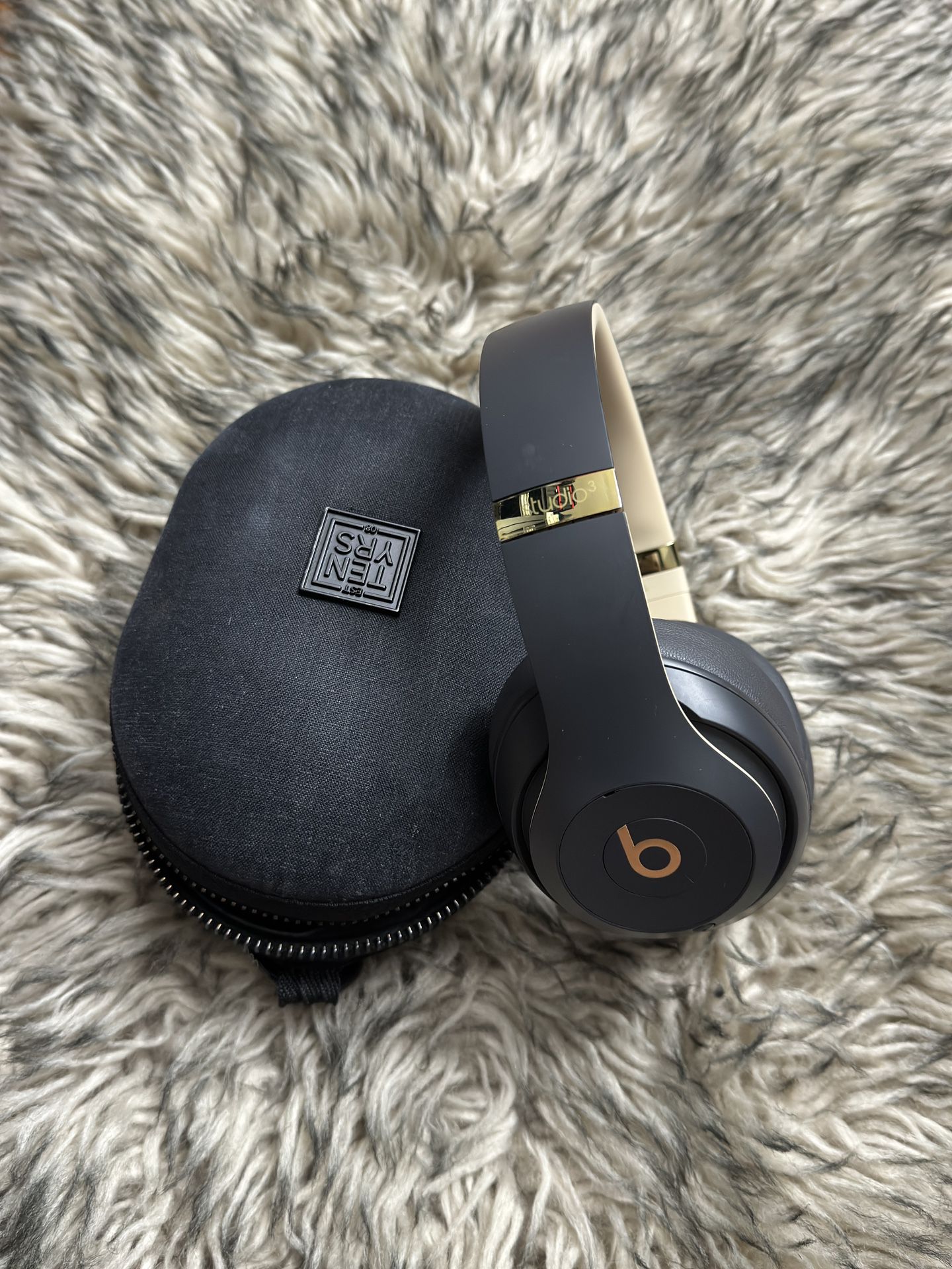 Beats Studio3 Wireless Noise Cancelling Over-Ear Headphones - Apple W1 Headphone Chip 