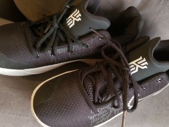 Nike Kyrie Shoes Size 7.5 Only Used Twice Asking 65