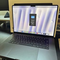 MacBook Pro 16" M4 Max | 128GB RAM|1TB SSD | Nano-Texture Display | Mint