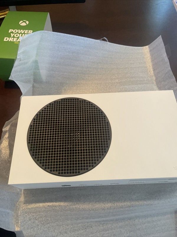 Lightly Used Home Console 512gb