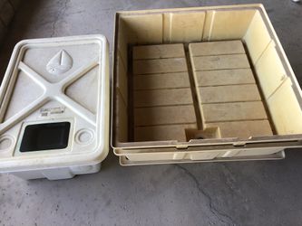Botanicare 10 Gallon reservoir and 3 Trays