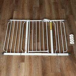 Regalo Extra Wide Metal Safety Gate with Wall cups included