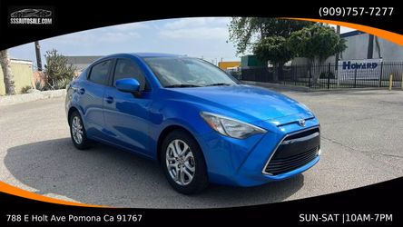 2017 Toyota Yaris iA