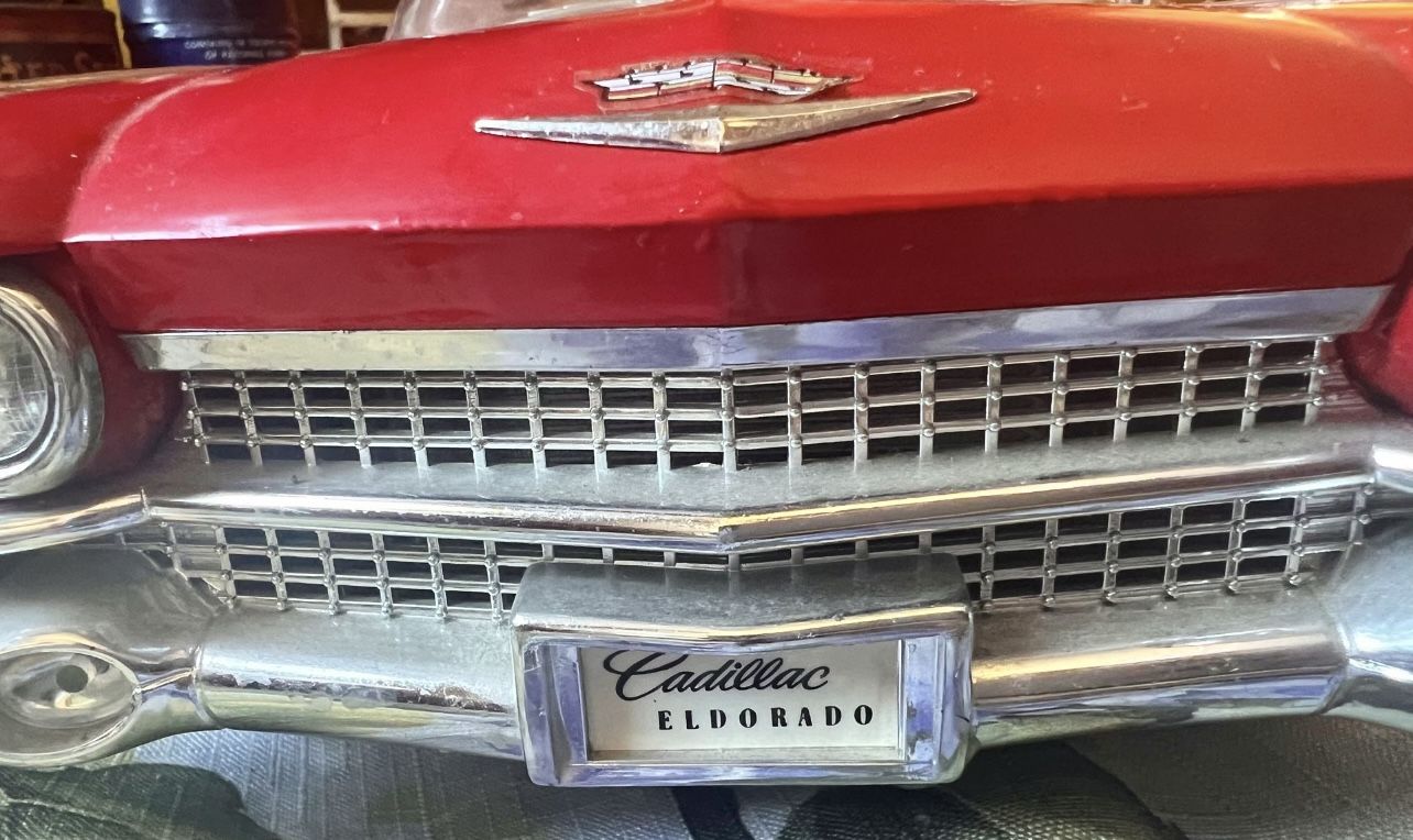 🌟 ULTRA-RARE 1:12 SCALE 1959 Cadillac Eldorado Biarritz • Early Maisto Collector Model Museum-Worthy • Large Format • Jet-Age Icon