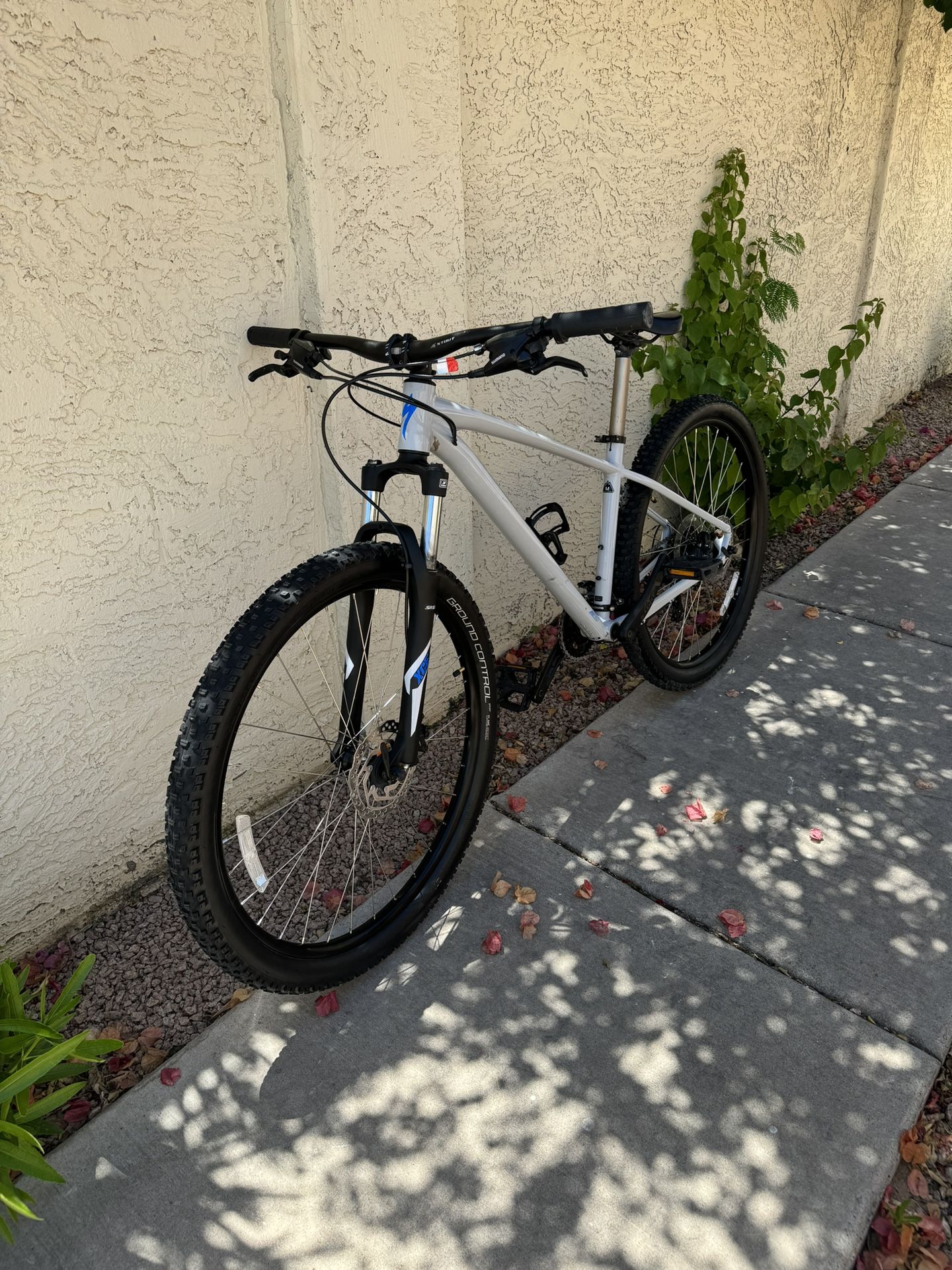 Specialized Pitch 27.5 Inch Mountain Bike for Sale in Phoenix, AZ - OfferUp