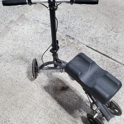 DRIVE MEDICAL AID STEERABLE FOLDING KNEE SCOOTER
