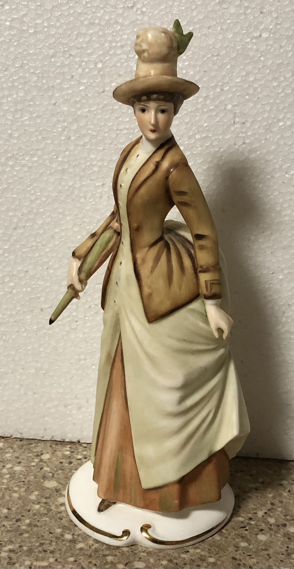 Gorham Victorian Ladies Grace Porcelain Figurine By Maruri 8.25” Tall