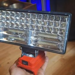 NEW SUPER BRIGHT WORK LIGHT ADAPTER FOR MILWAUKEE M18 18V Portable Flood Work Light w/2 USB PORTS
