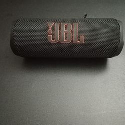 Brand New JBL Flip 5 Speaker