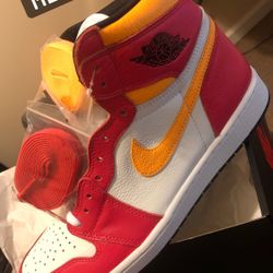 Air Jordan 1 Retro High OG “Light Fusion Red” Size 12