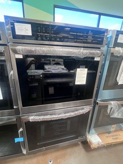 LG 30" 9.4 Cu Ft Built-In Smart Double Electric Wall Oven in Black Stainless Steel, 240V