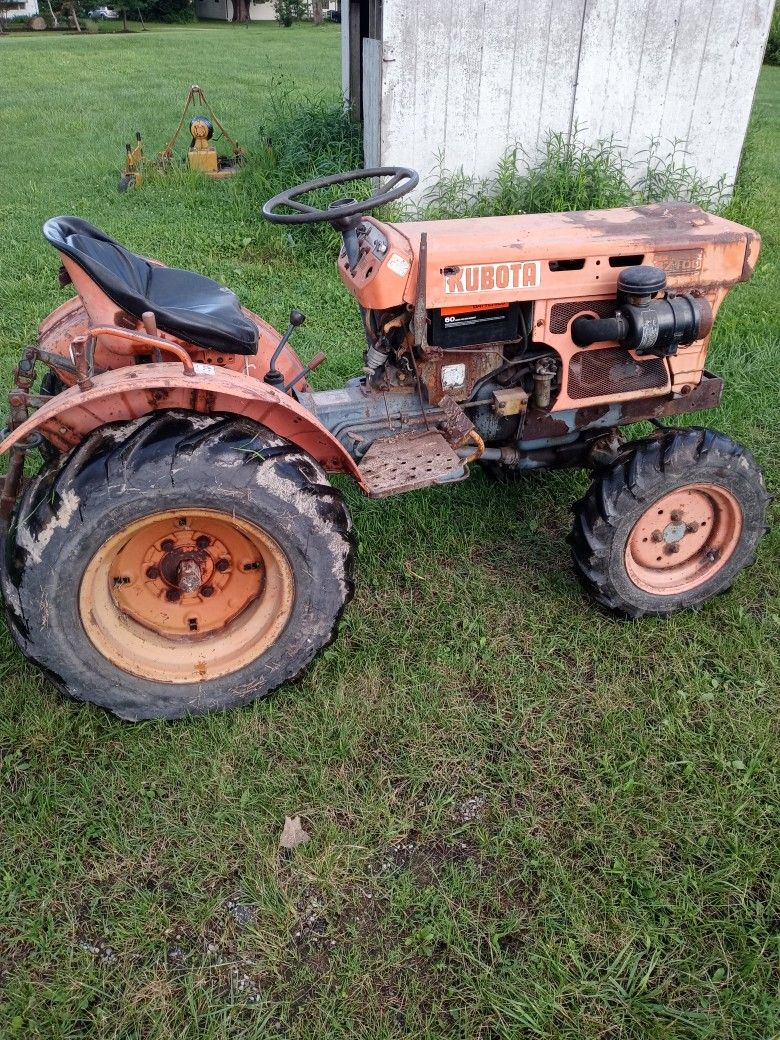 Kabota B7100