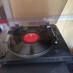 SONY FULLY AUTOMATIC TURNTABLE WITH BUILT-IN PHONO PREAMP AND VINYL ALBUM $160 FINAL PRICE SAME DAY SHIPPING 