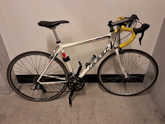 Felt z100 road bike