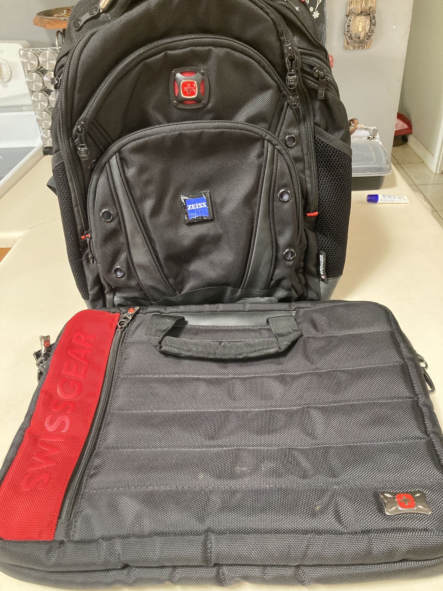 Swiss Gear Backpack Wenger Synergy & Laptop Bags