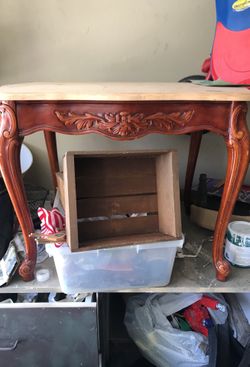 Accent table