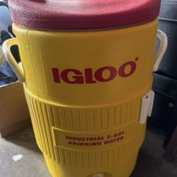 $40 Igloo 5-gal Industrial Heavy Duty Drinking Water Cooler