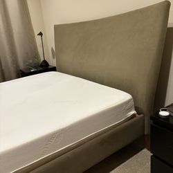 Macy’s Queen Bed Frame And Platform Like New