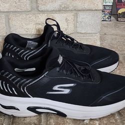 Sketchers Shoes Size 12 Men's