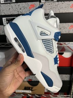Air Jordan 4 Retro Military Blue