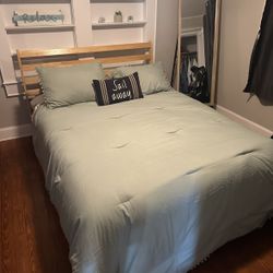 Queen Size Bed 