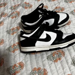 NIKE PANDA SIZE 4 
