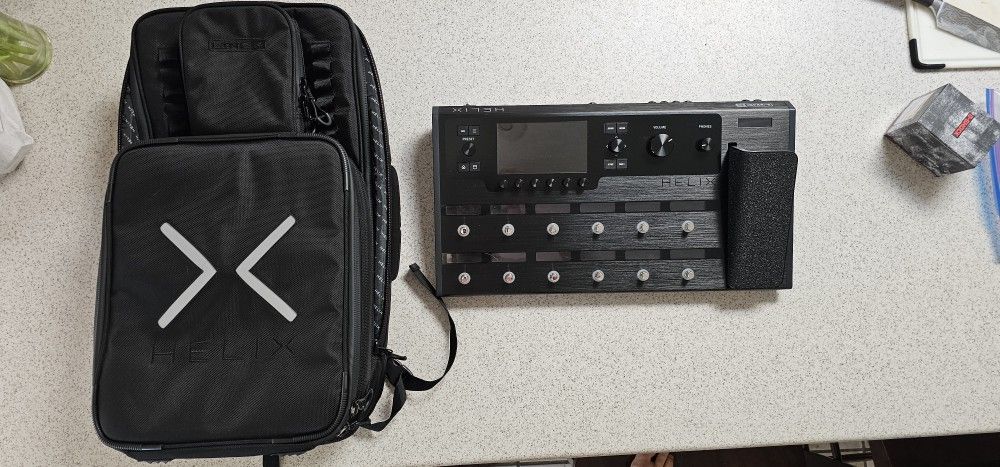 Line 6 Helix Floor Multieffects Pedalboard And Backpack Gigbag