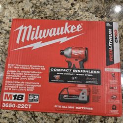 Milwaukee M18 Volt Brushless Cordless 1/4" Hex Impact Driver W 2 Batteries And Charger Kit 
